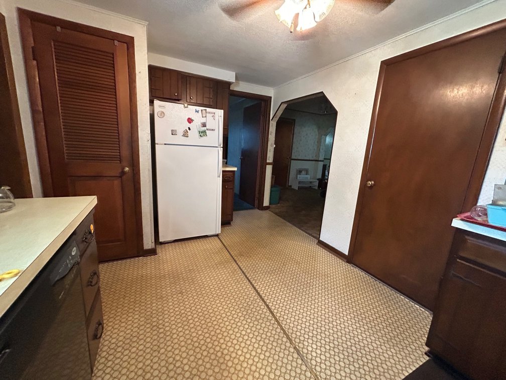 Image for 247 Eberly Ave, Bowling Green, OH 43402