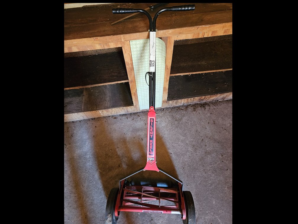 Agri-Fab 16-Inch Manual Push Reel Mower