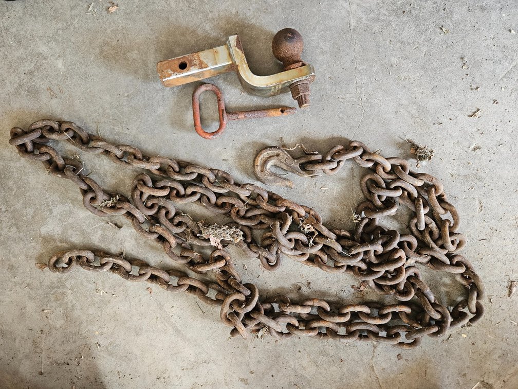 Trailer Hitch Ball Mount and Tow Chain