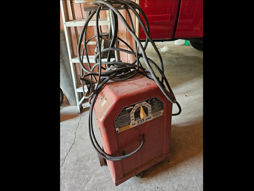 Lincoln Electric AC-225 Lincwelder Arc Welder