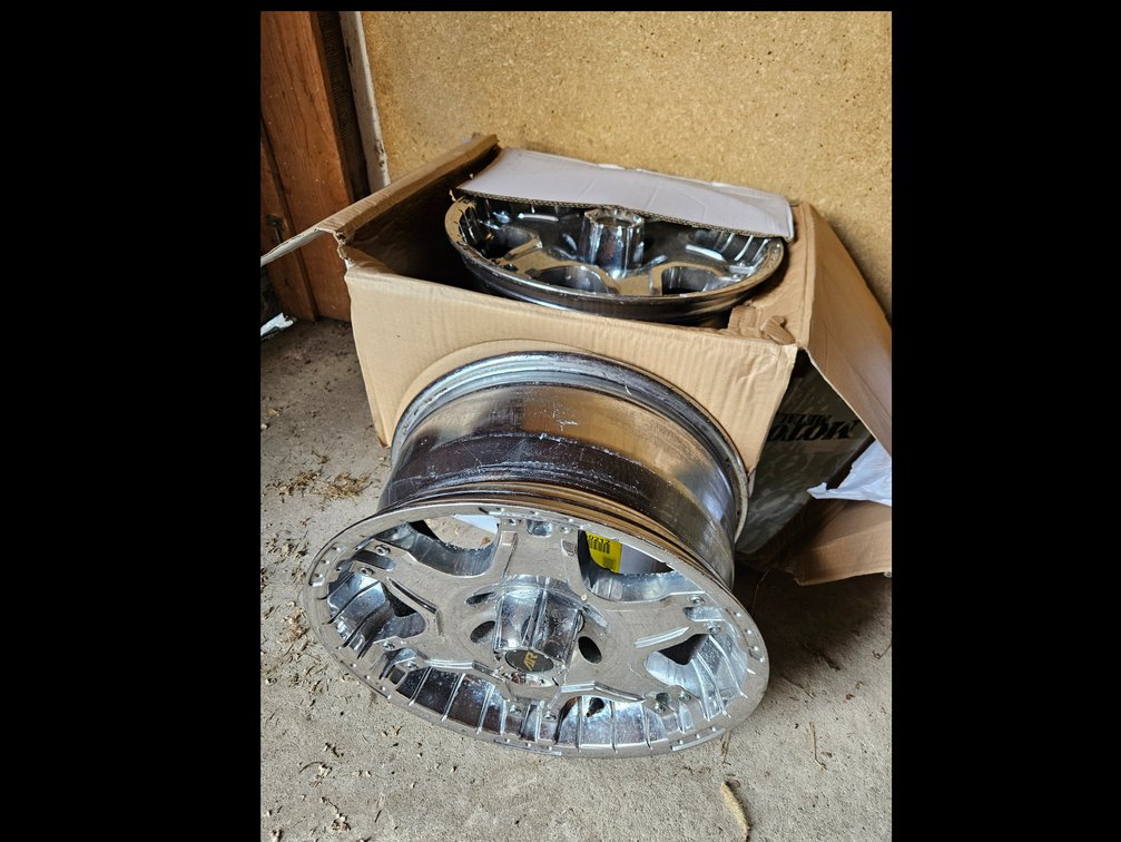 AR Chrome Custom Wheels