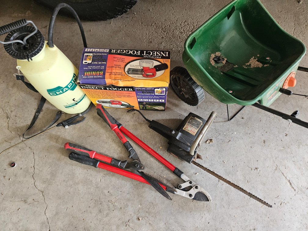 Scotts, WEN & Craftsman Assorted Yard Tools
