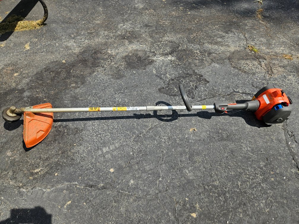 Husqvarna 122LK Gas String Trimmer