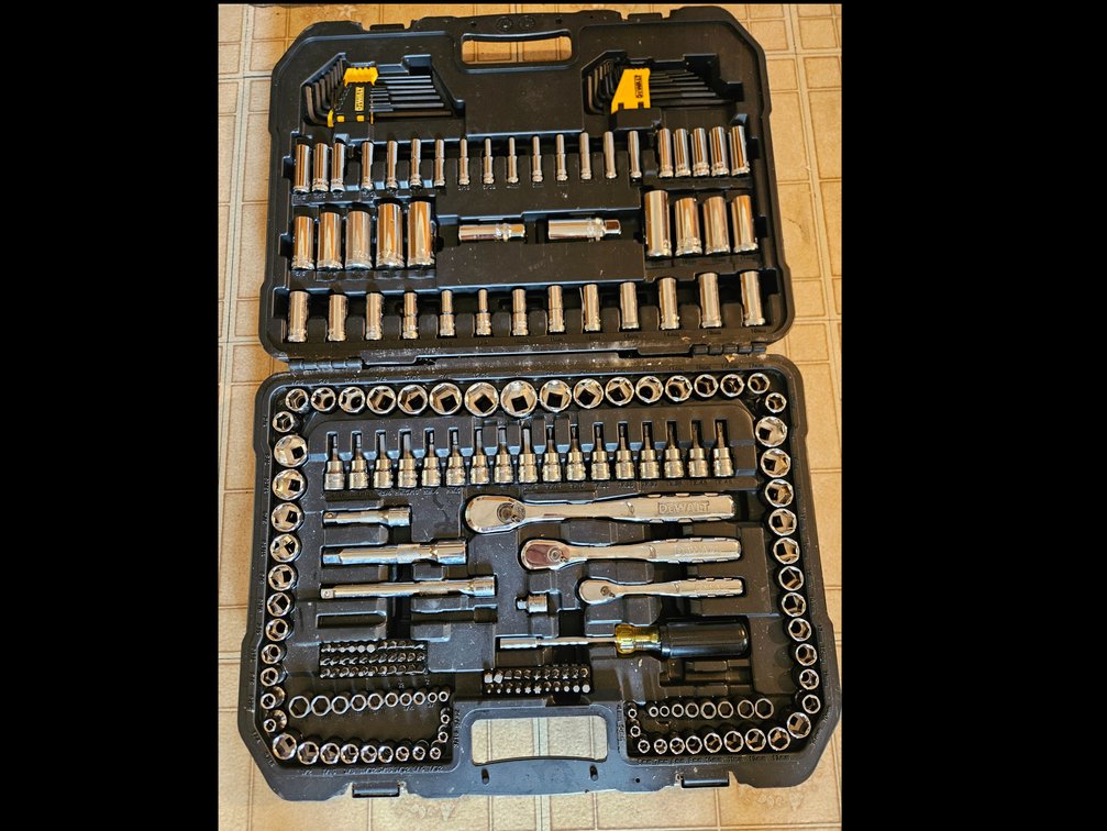 DeWalt Mechanics Tool Set in Hard Case