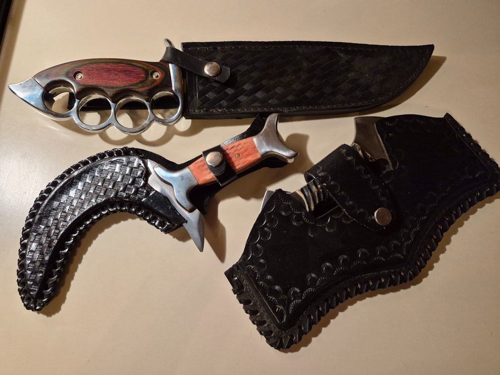 Frost Cutlery & Assorted Fantasy Knives