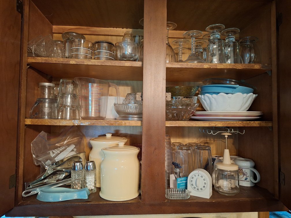 Assorted Mixed Kitchenware & Cookware Lot