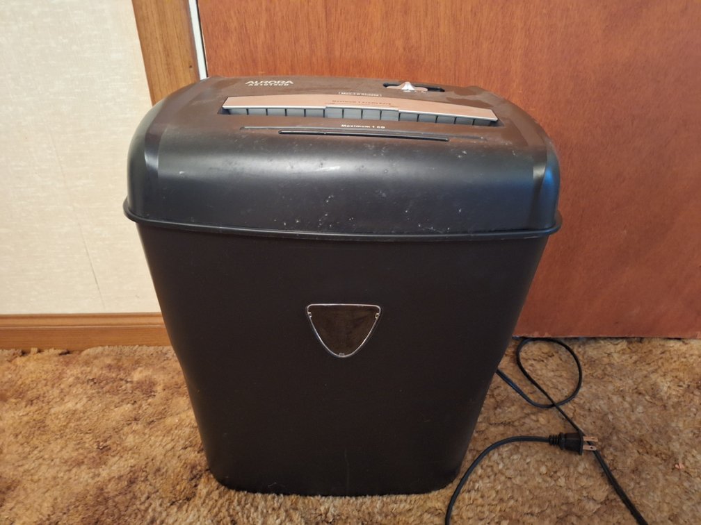 Aurora Paper and CD Shredder