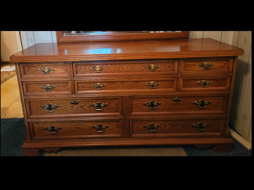 Bassett Furniture Oak Style Dresser With Mirror