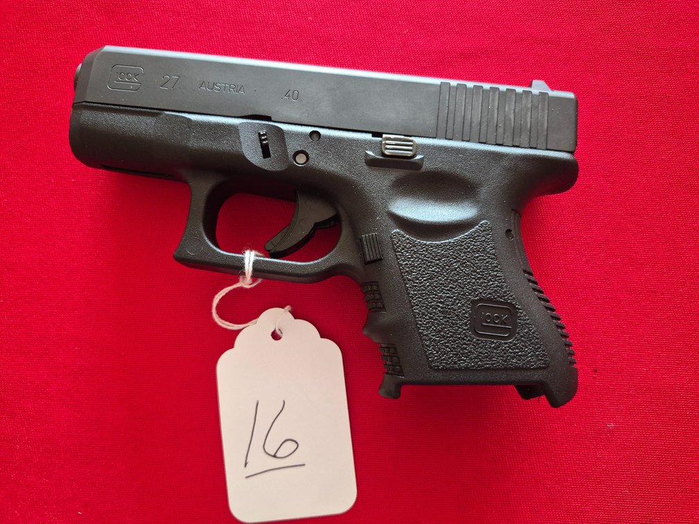 Glock 27 .40 Caliber Subcompact Pistol with Case