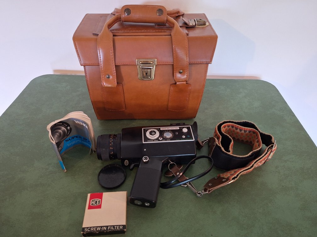 Yashica Super-800 Electro Super 8 Movie Camera with Case