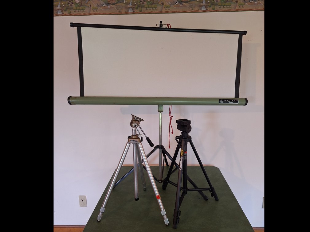 Tripod Projection Screen and Camera Tripods