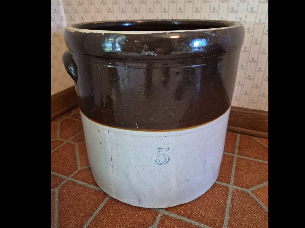 Two-Tone 5-Gallon Stoneware Crock with Lug Handles