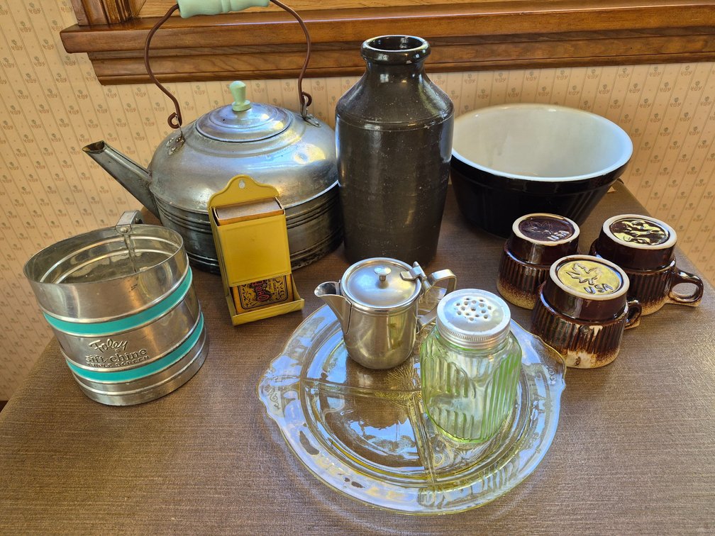 Vintage kitchen with uranium shaker
