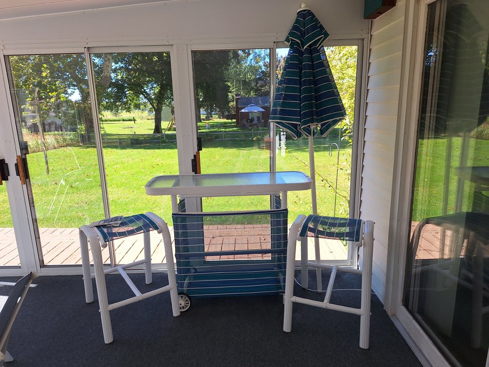 Kmart Alta Vista 4-Piece Patio Bar Set with Umbrella