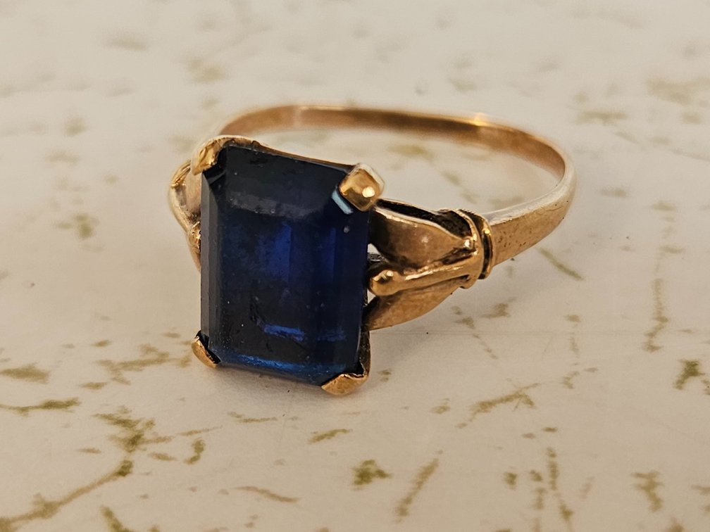 10K Yellow Gold Ring with Emerald-Cut Blue Gemstone