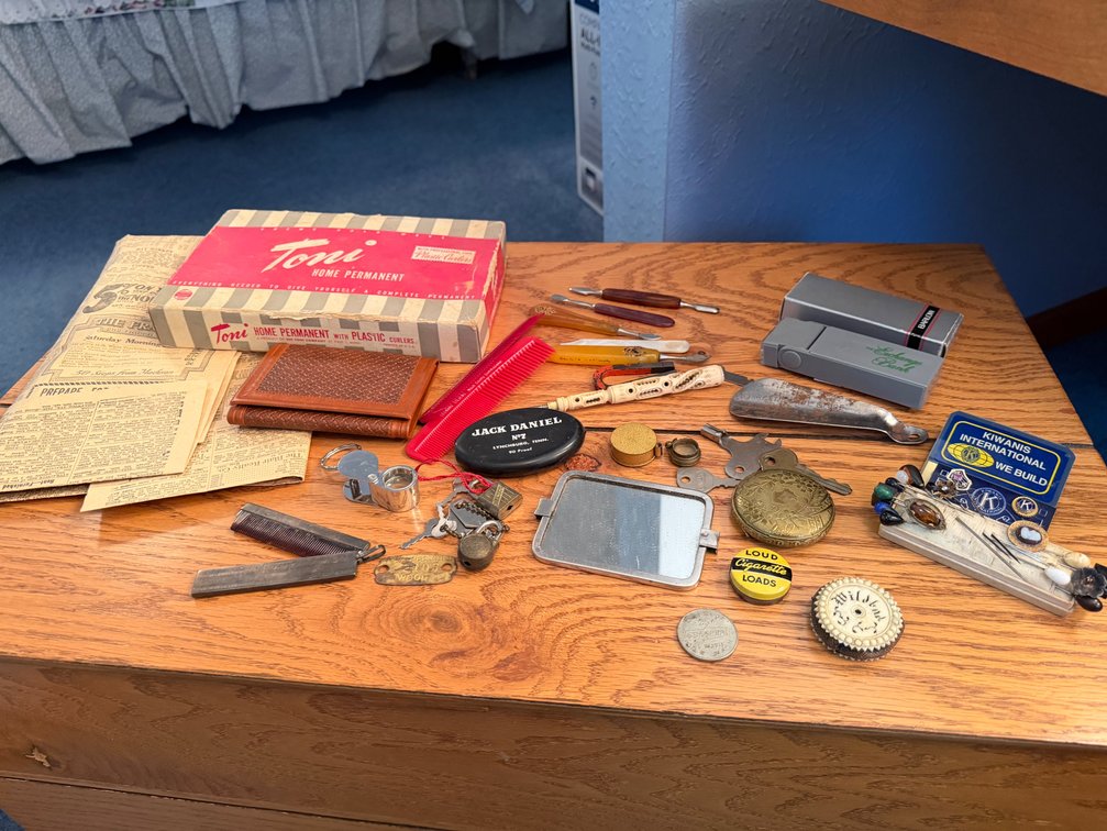 Personal Grooming Accessories, Advertising Novelties, and Smalls