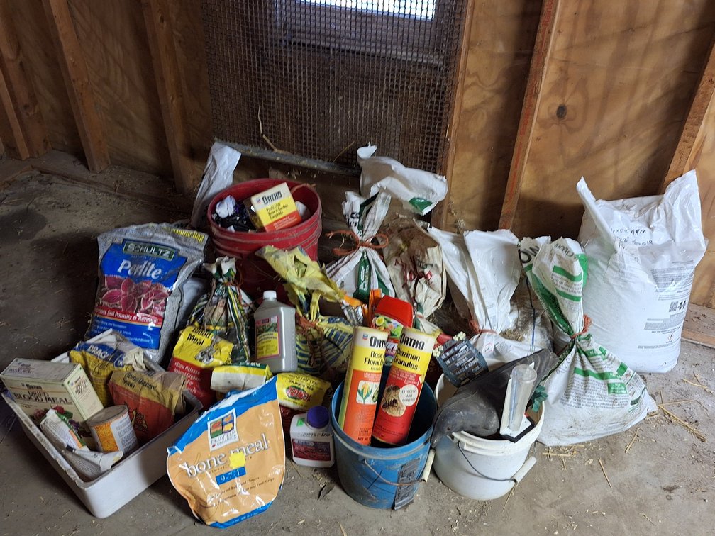 Lawn and Garden Fertilizers, Pest Controls, and Supplies
