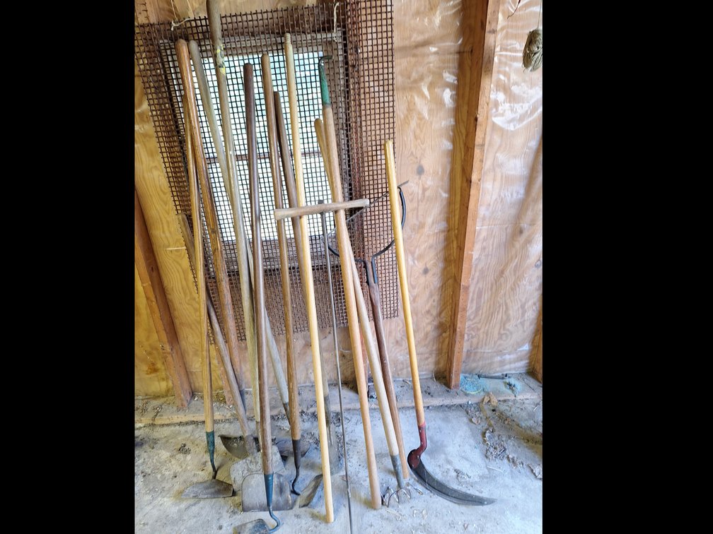 Garden Hoes, Cultivator, Grass Cutter, and Yard Tools