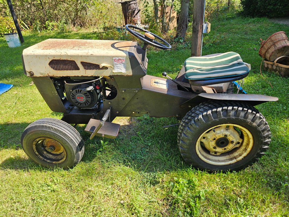 Craftsman Riding Garden Tractor with 212cc Engine