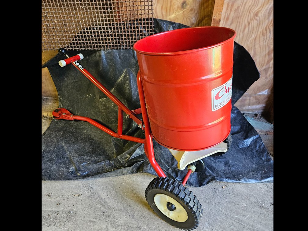 Cyclone Walk-Behind Broadcast Seeder Spreader