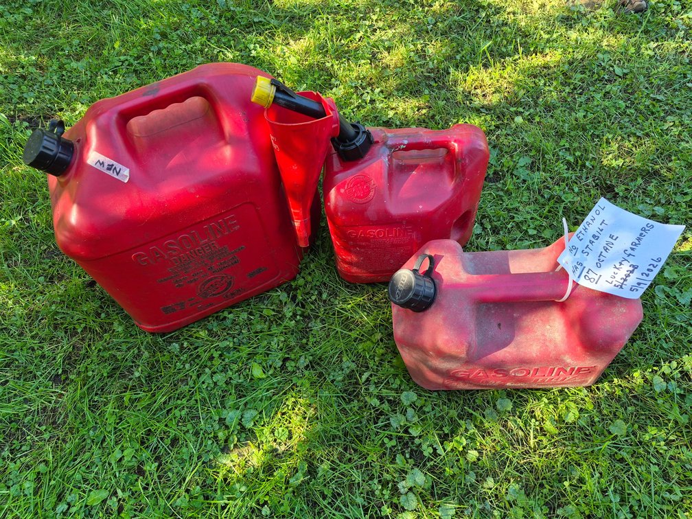 Blitz Red Plastic Gasoline Cans