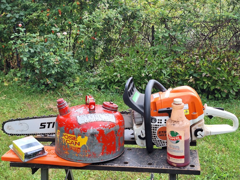 Stihl Chainsaw and  Accessories