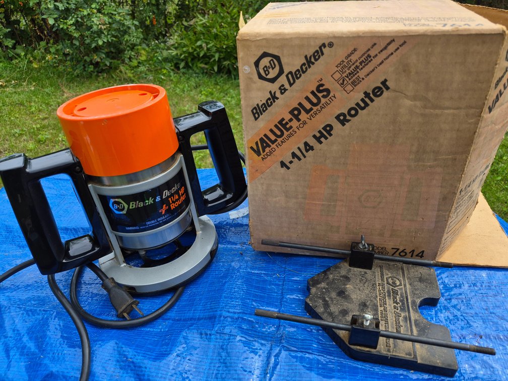 Black & Decker 7614 1-1/4 HP Router