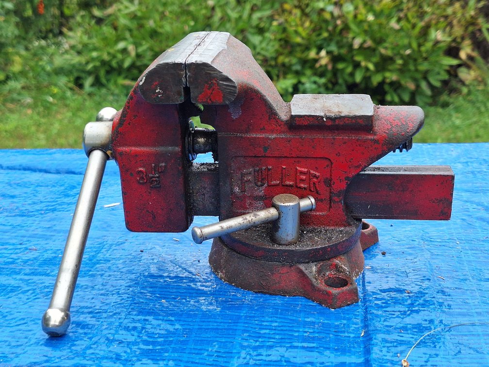 Fuller 3 1/2" Cast Iron Swivel Base Bench Vise