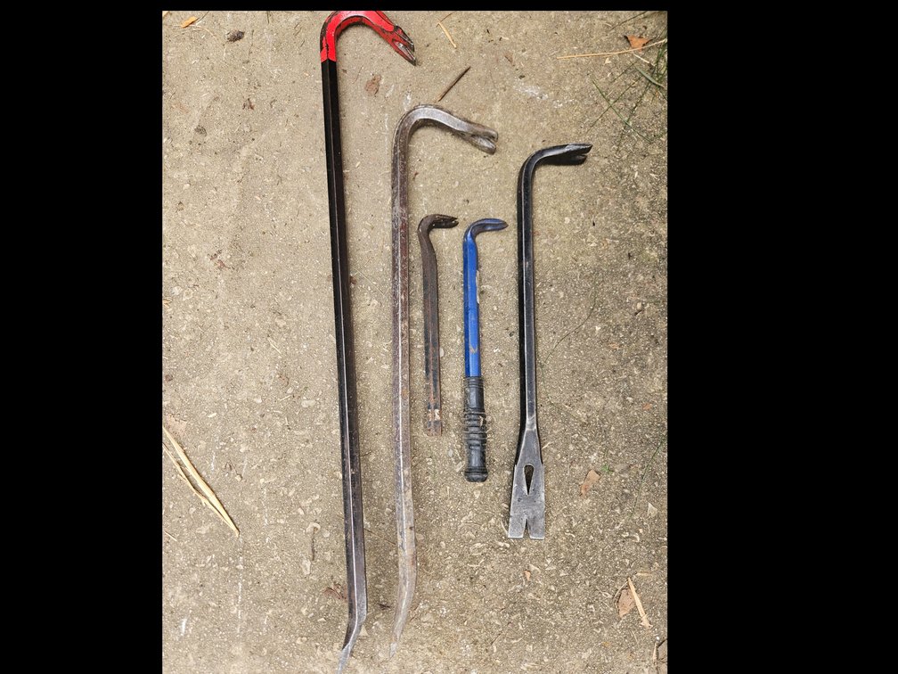 Steel Pry Bars and Wrecking Bars