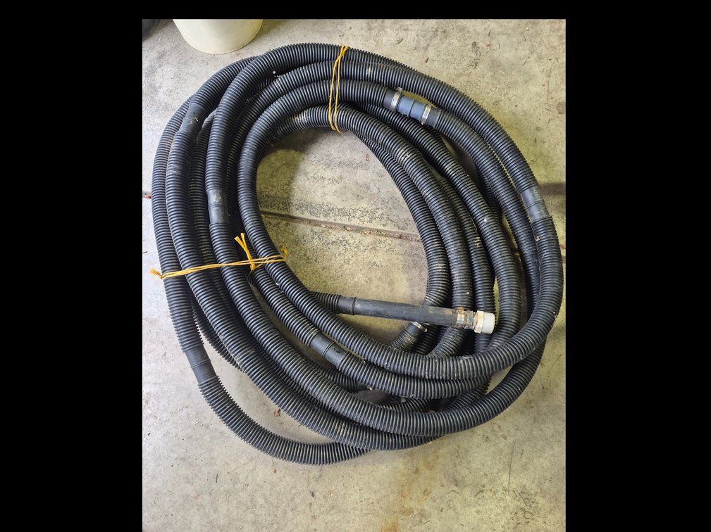 Flexible Black Corrugated Plastic Hose with Couplers