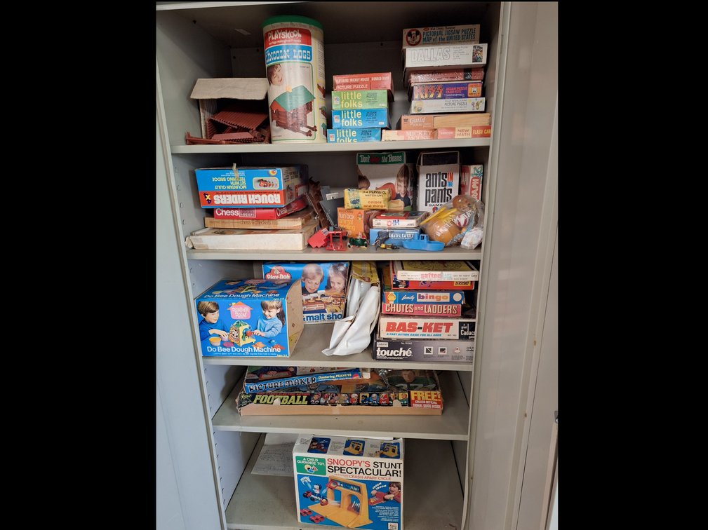 Board Games, Jigsaw Puzzles, Lincoln Logs, and Toy Playsets