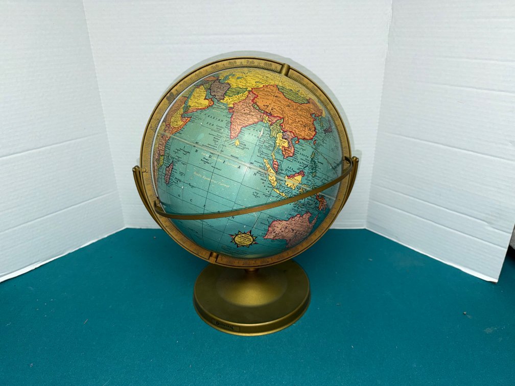 Cram's Universal Terrestrial World Globe