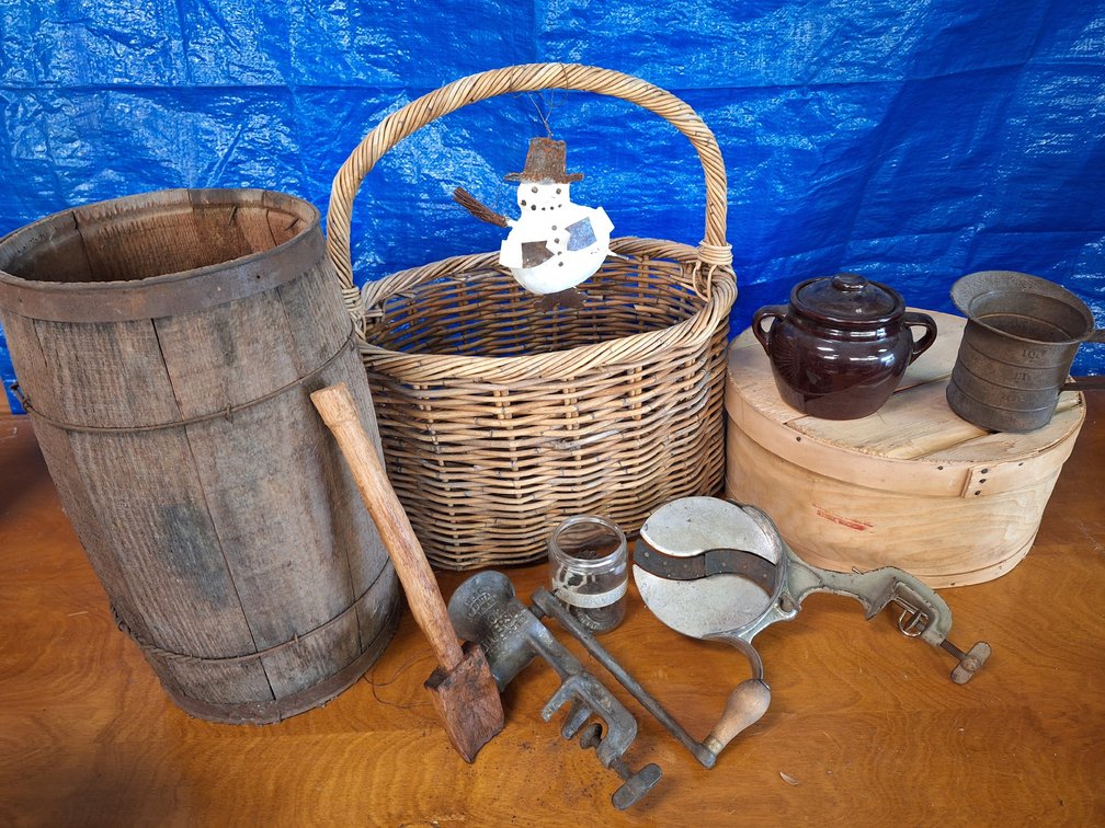Wooden Stave Bucket, Food Chopper, Ceramic Bean Pot