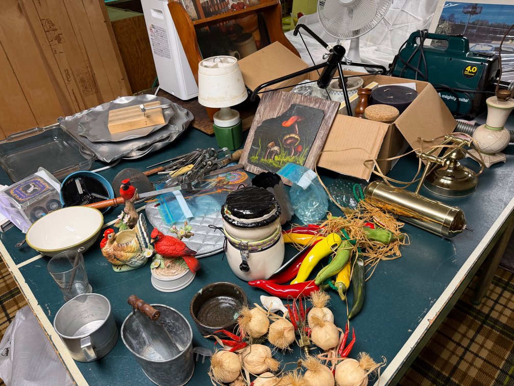 Small Appliances, Kitchenware, Table Lamps, and Home Decor