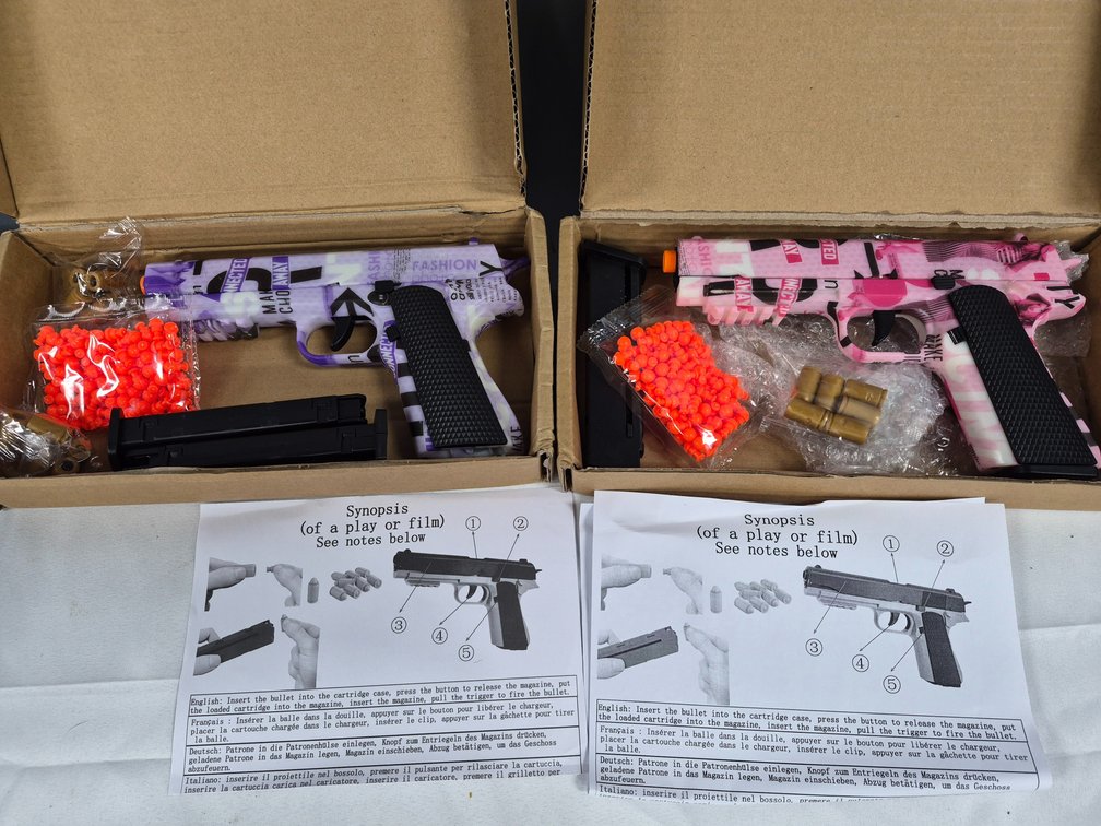 Mingliangtang Toys Factory F8 Toy Shell-Ejecting Pistols