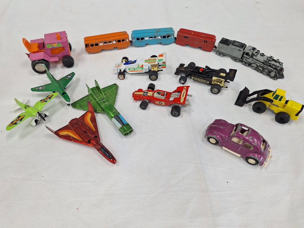 Diecast Toy Vehicles, Model Airplanes, and Train Cars