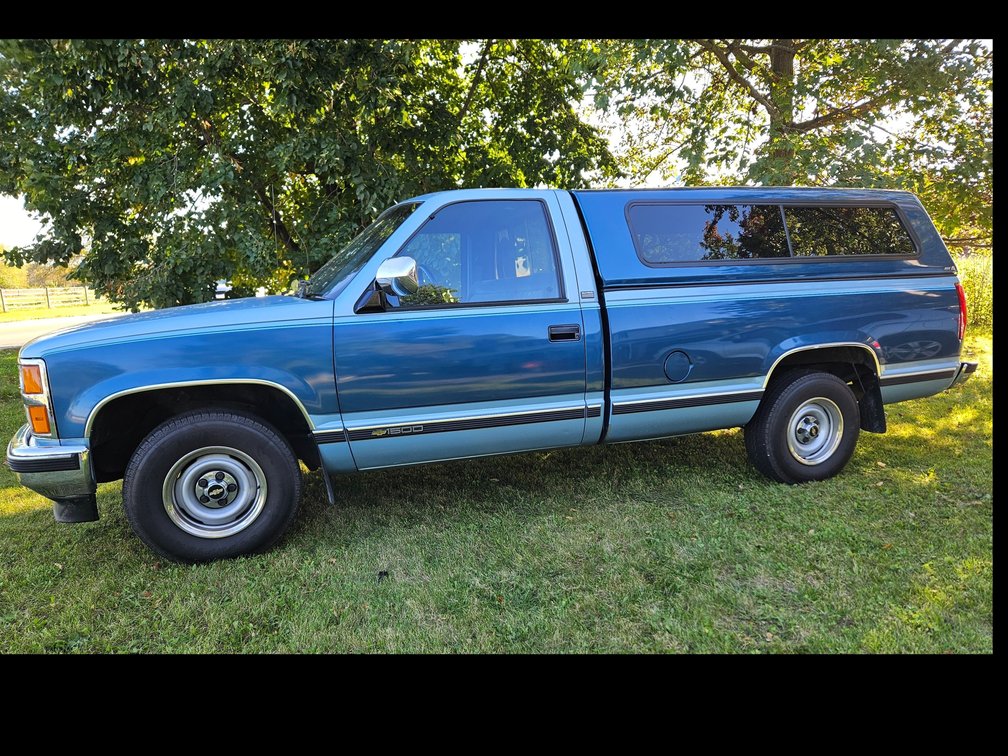 Chevrolet 1500 Silverado Regular Cab Pickup Truck