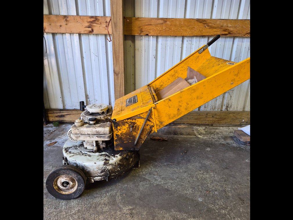 Sears Craftsman 5 H.P. Gas-Powered Shredder Bagger