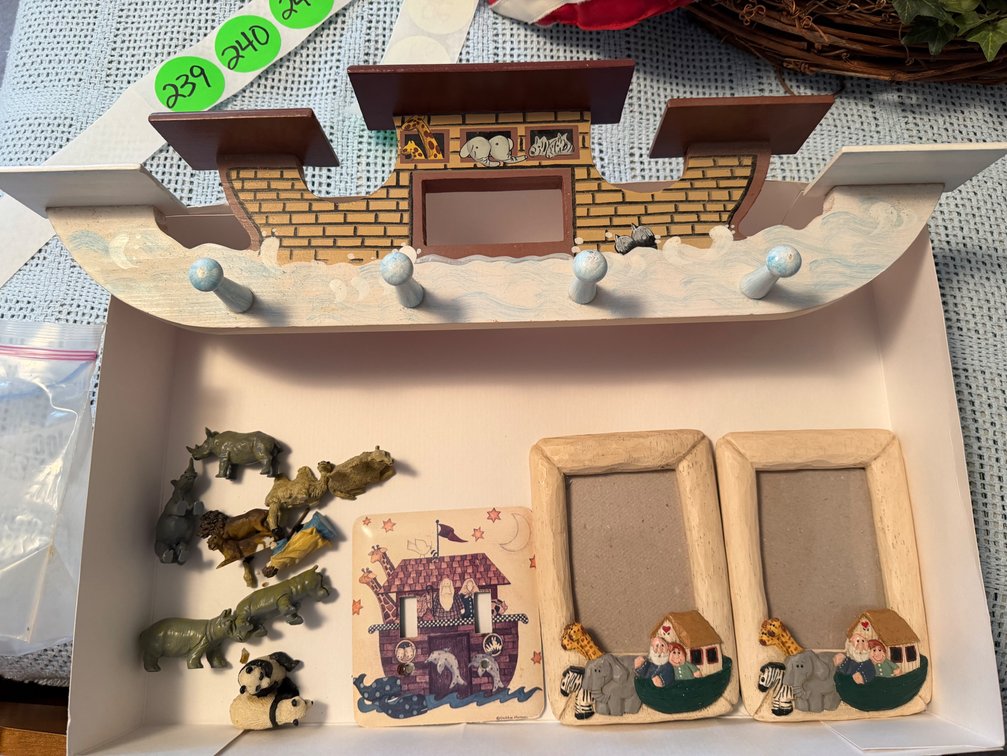 Noah's Ark Wall Peg Rack, Photo Frames, and Figurines