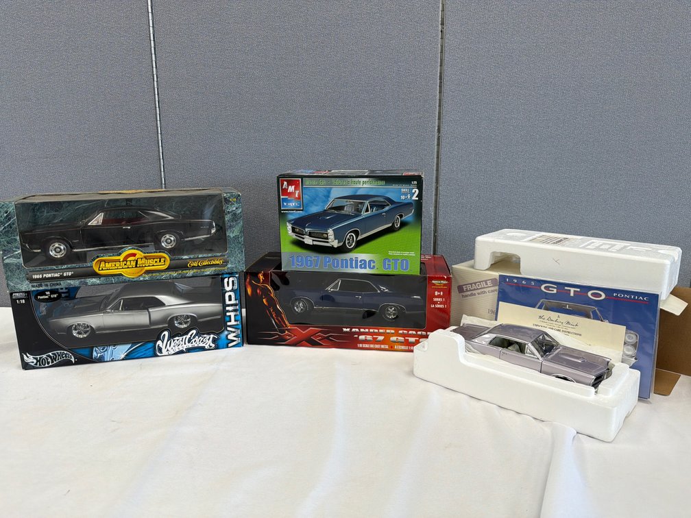 Pontiac GTO Die-Cast Model Cars and Model Kit