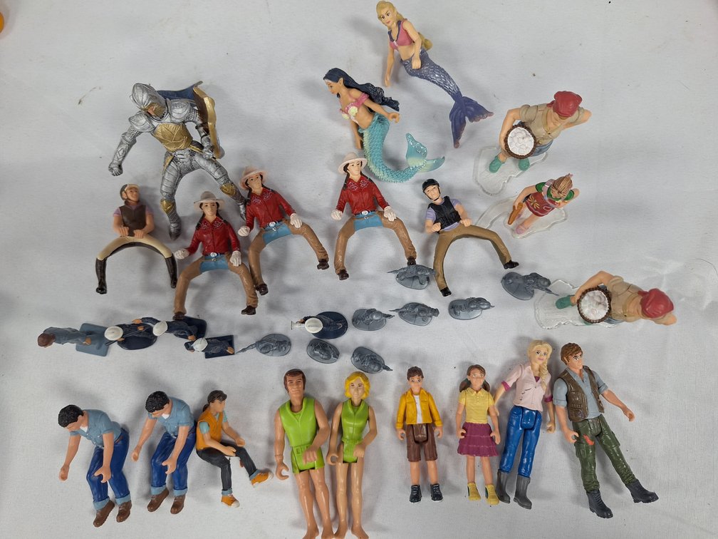 Molded Plastic Figurines, Action Figures, and Miniatures