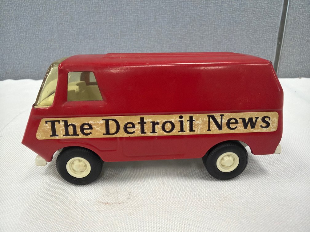 Tonka 5360 The Detroit News Pressed Metal Toy Delivery Van
