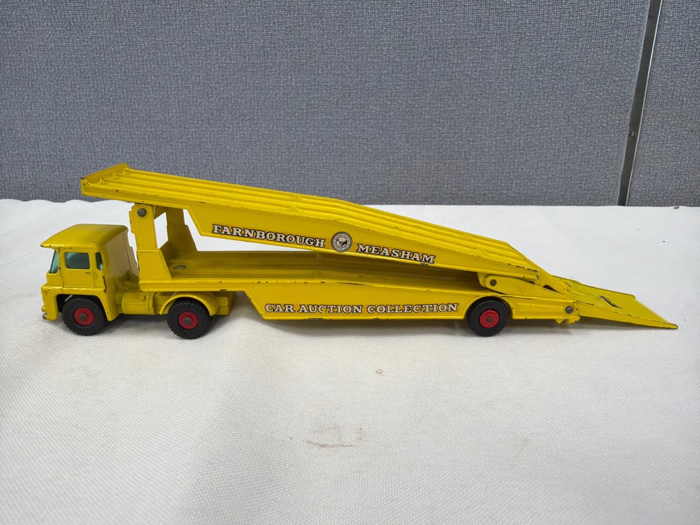 Matchbox King Size K-8 Guy Warrior Car Transporter