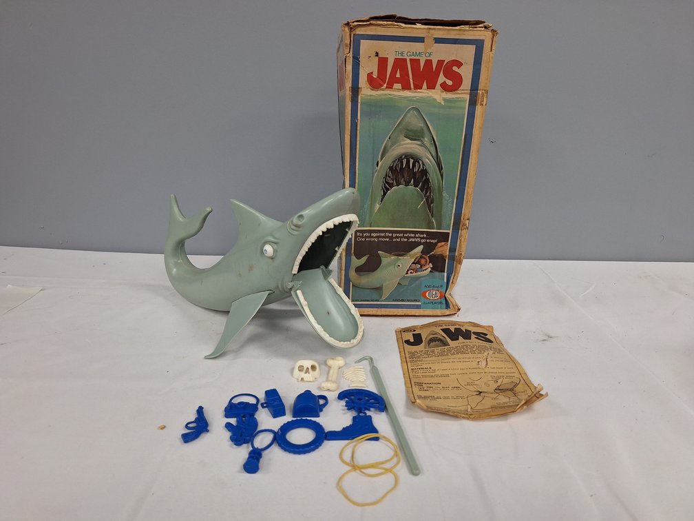Ideal The Game of Jaws Game with Plastic Shark