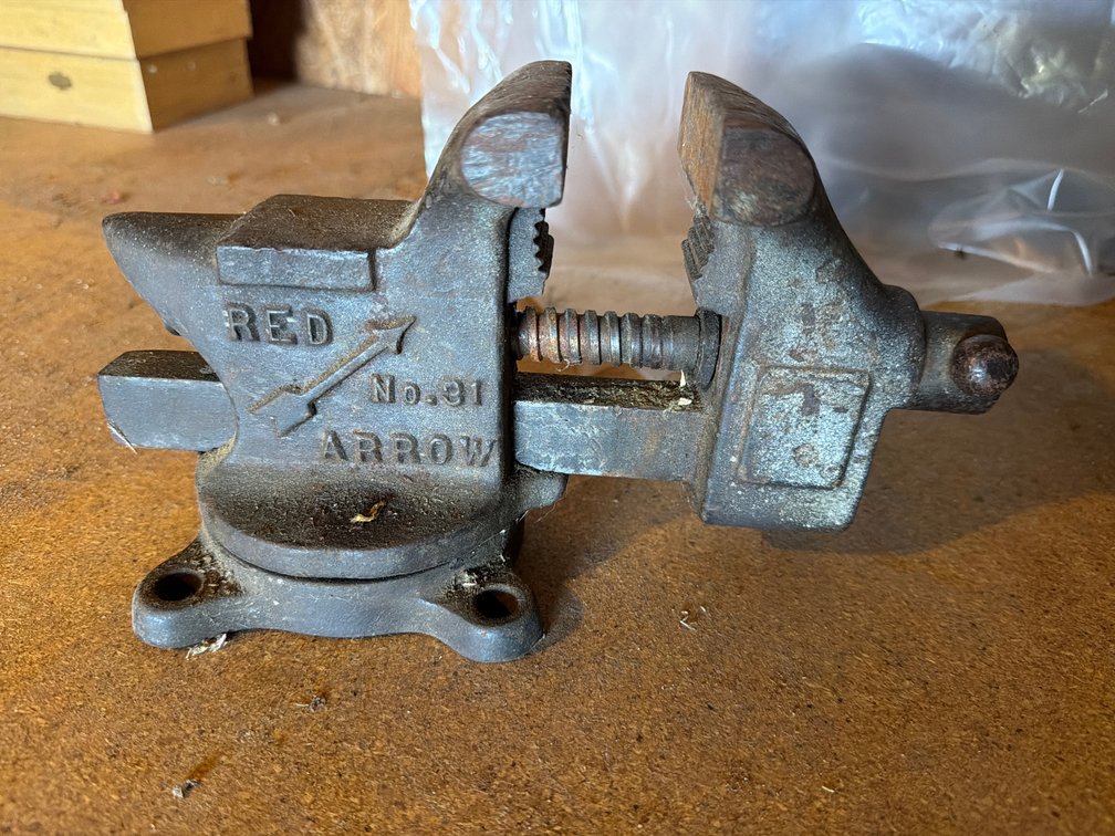 Red Arrow No. 31 Cast Iron Bench Vise with Swivel Base