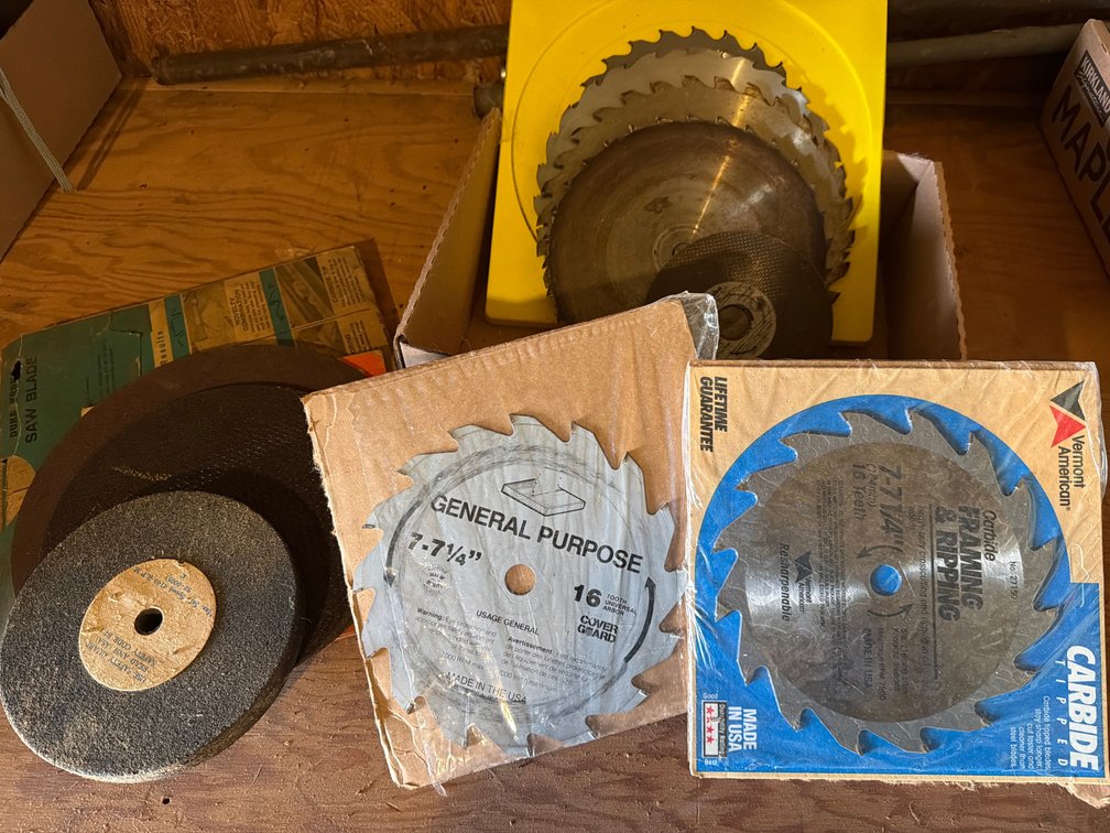 Circular Saw Blades, Grinding Wheels, and Cut-Off Discs