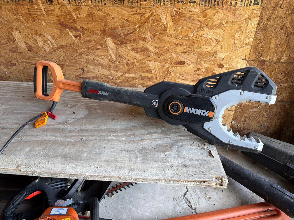 WORX WG307 JawSaw Corded Electric Chainsaw