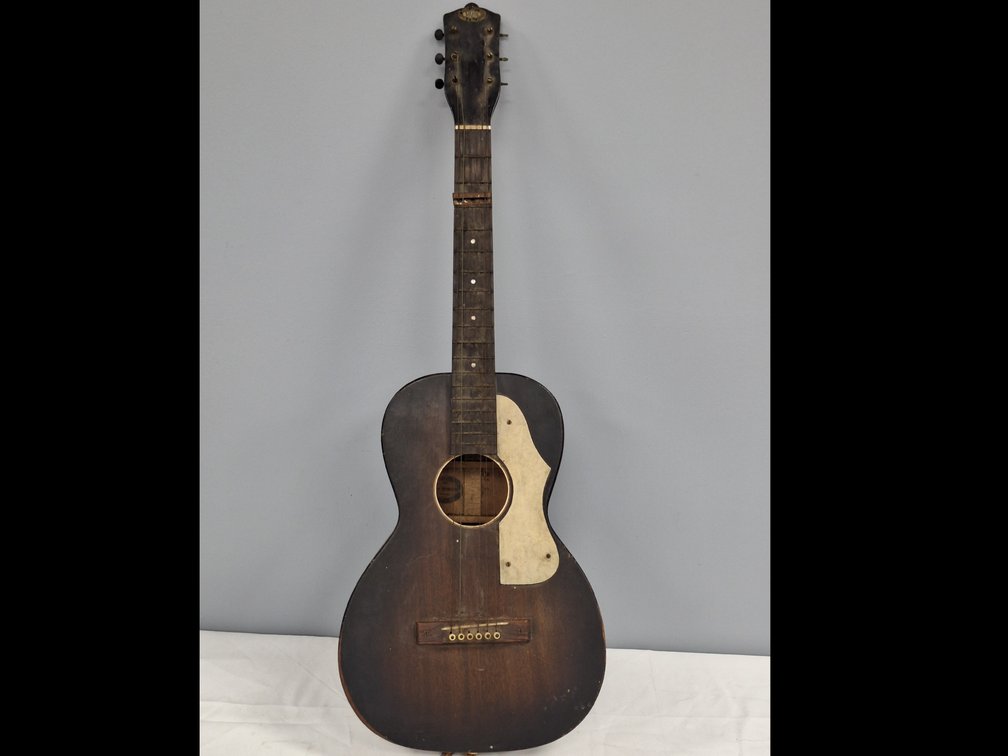 Oahu Publishing Co. Acoustic Guitar