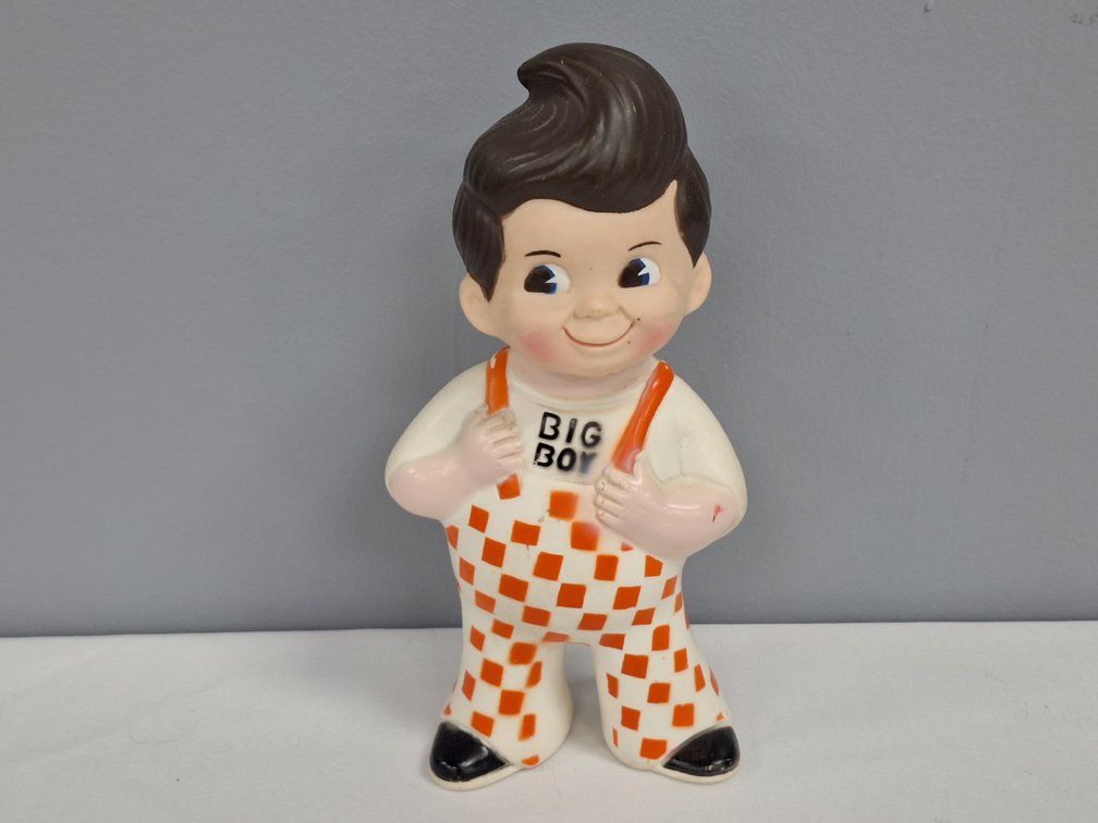 Big Boy Restaurants 1973 Molded Coin Bank Figurine