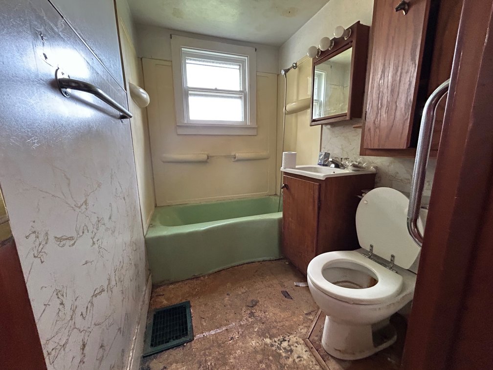 Image for 6-661 CR V, Liberty Center, OH 43532